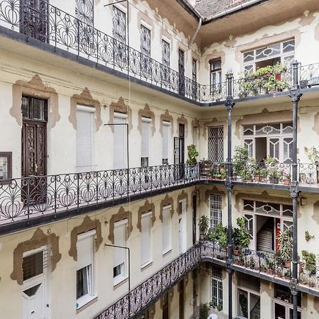 Lovely Studio In The Heart Of 布达佩斯 外观 照片
